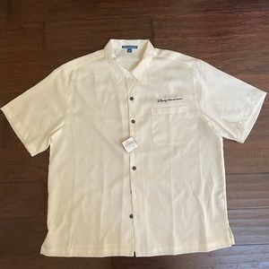 Disney Parks and Resorts NWT XL employee Button Up